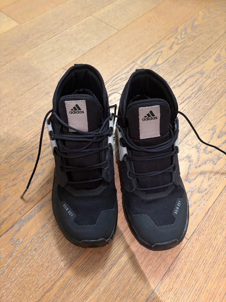 Кроссовки Adidas