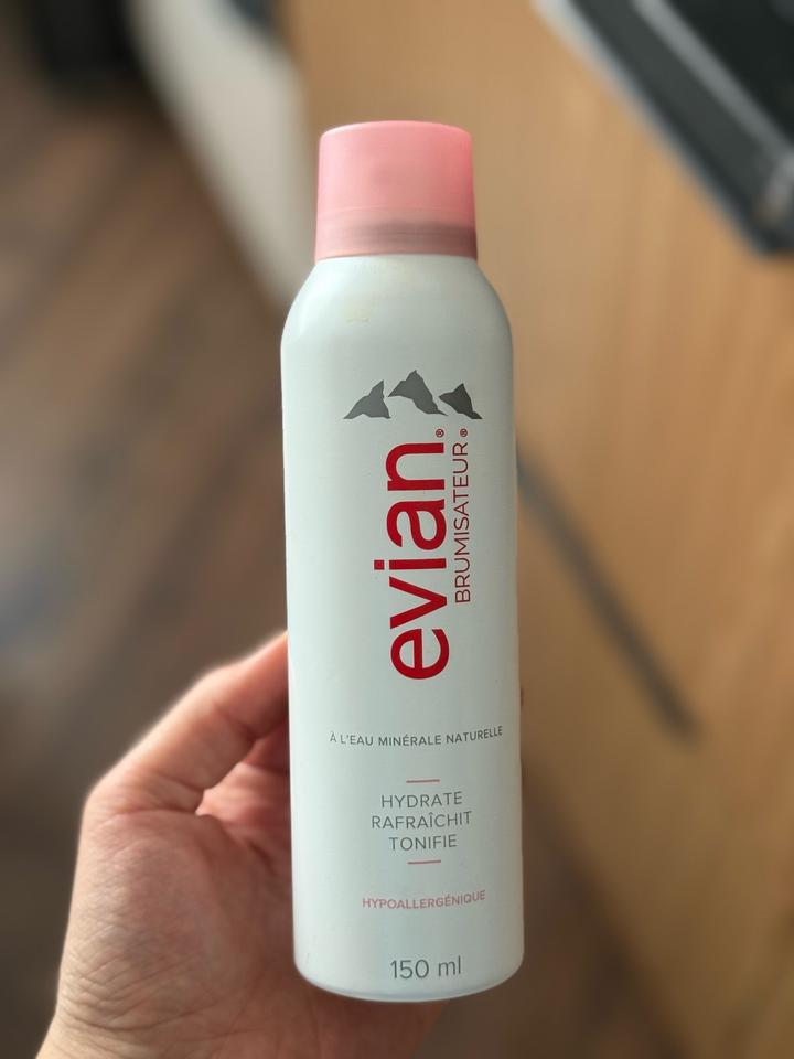 Термальная вода Evian