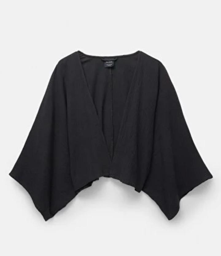 у кого есть это пончо пишите! куплю! с pull&bear