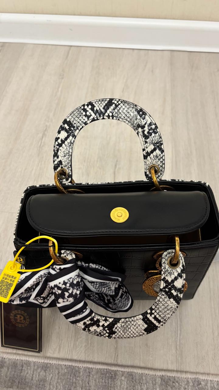 Сумка под Dior от бренда H. Purade.K