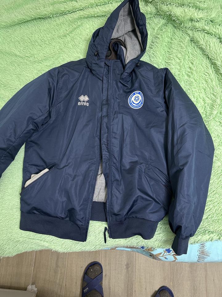 Куртка спортивная осень errea