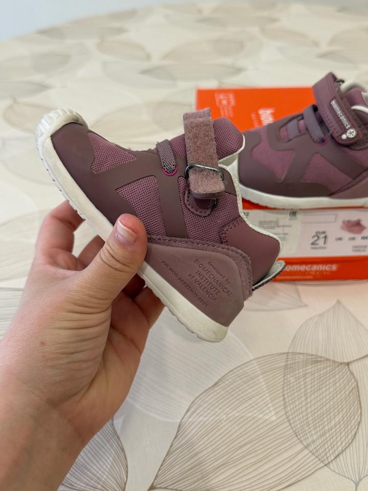 Кроссовки biomechanics 21 рр
