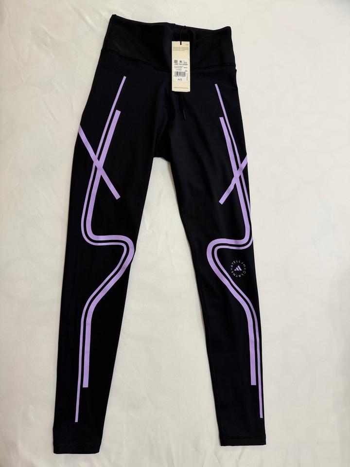 Одежда для спорта и прогулок от adidas Stella McCartney