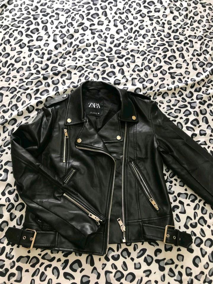 Продаю кожаную куртку от Zara 🖤Стильная и универсальная модель