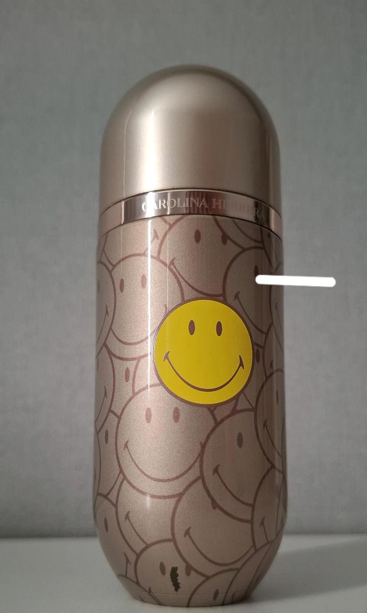 Carolina Herrera 212 Vip Rosé Smiley Edition