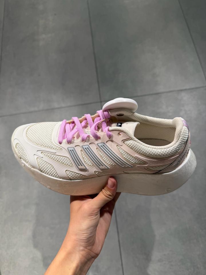 Кроссовки adidas