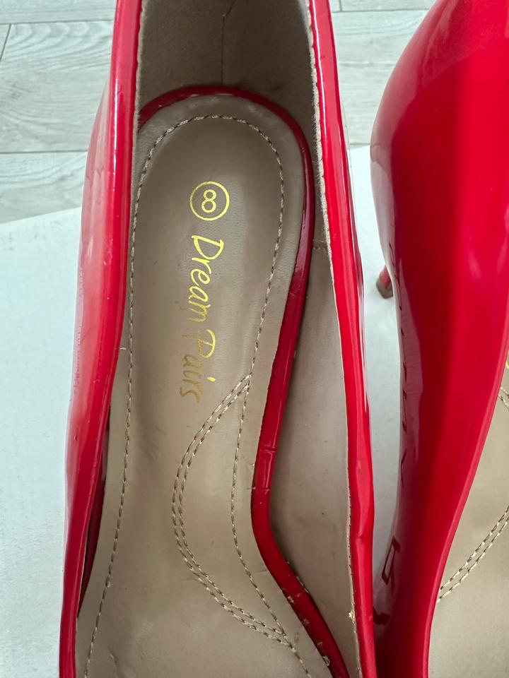 Красные туфли размер 38-39