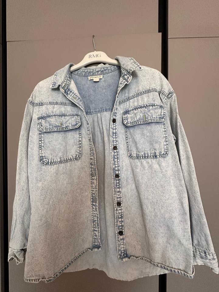 Джинсовая рубашка