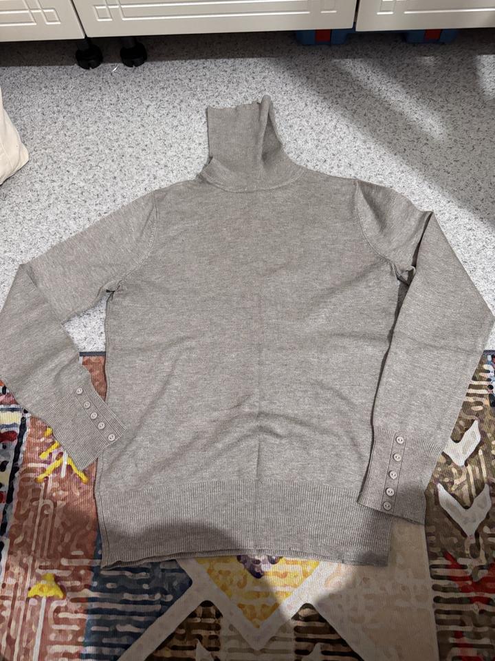 Кофточка и водолазка