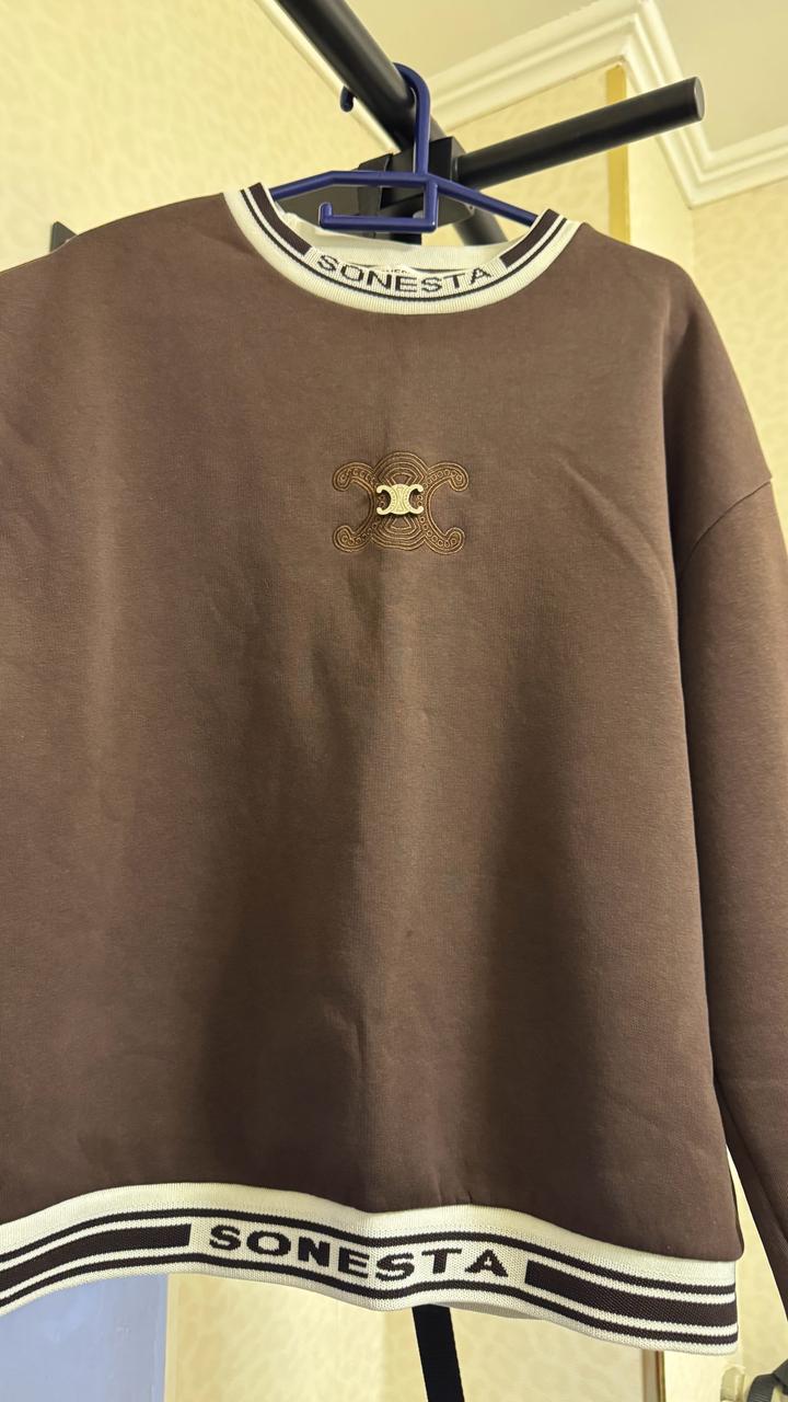 Коричневый свитшот