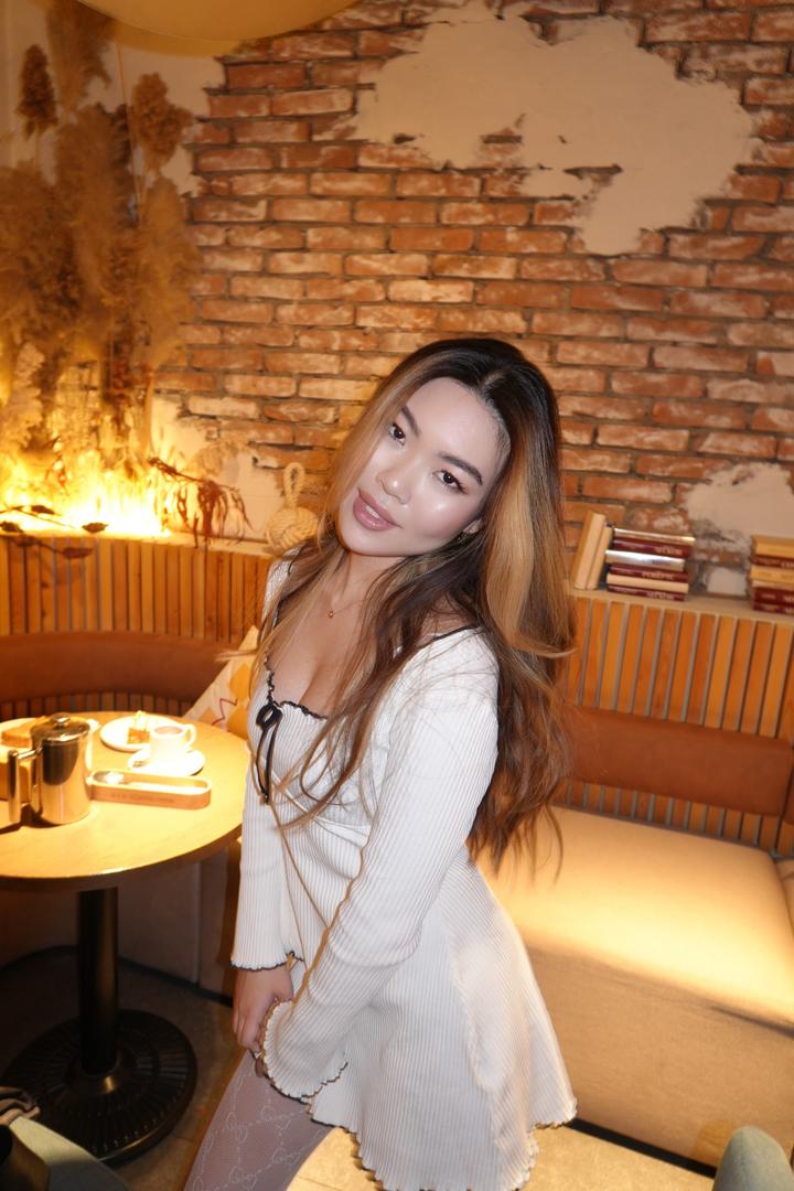 Белое мини платье