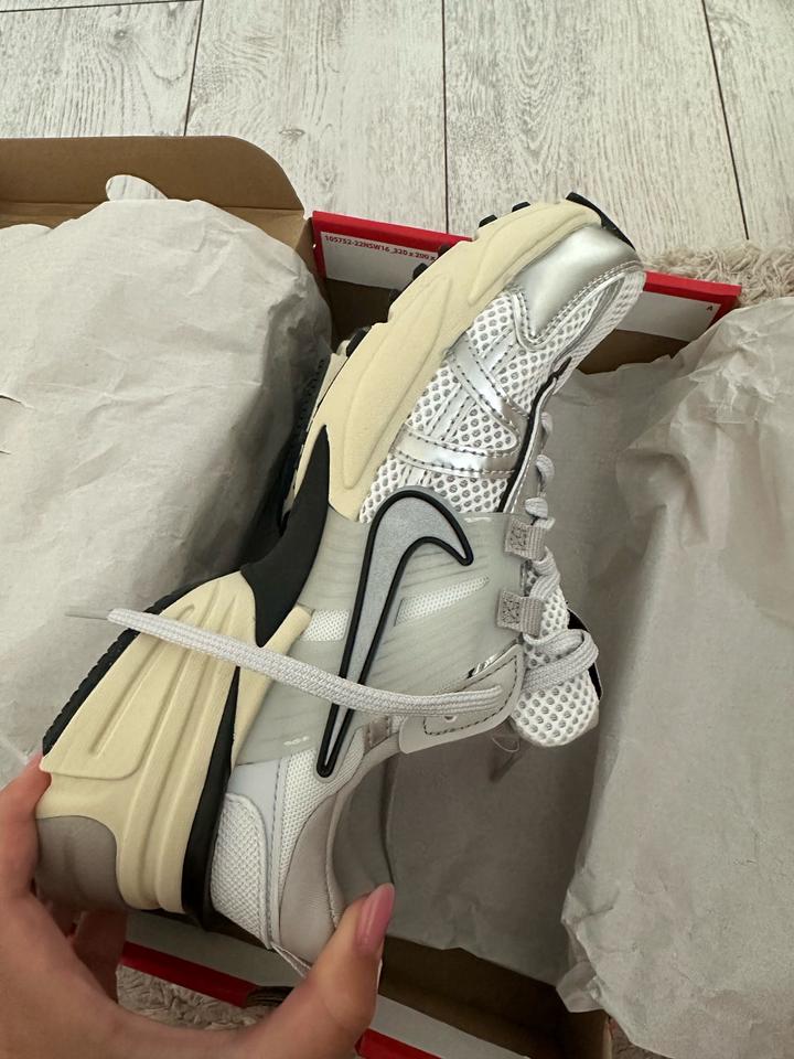 Кроссовки Nike V2K Run