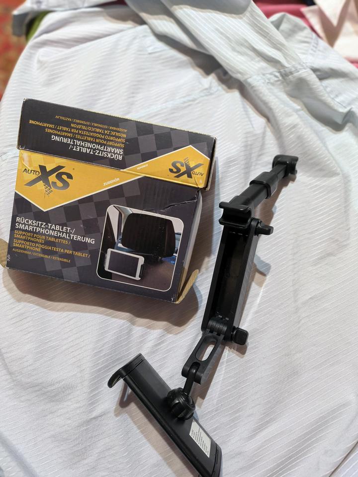 Автомобильный держатель для планшетов и телефонов (на подголовник)