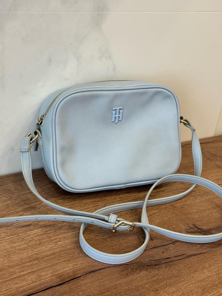 Сумка кроссбоди Tommy Hilfiger