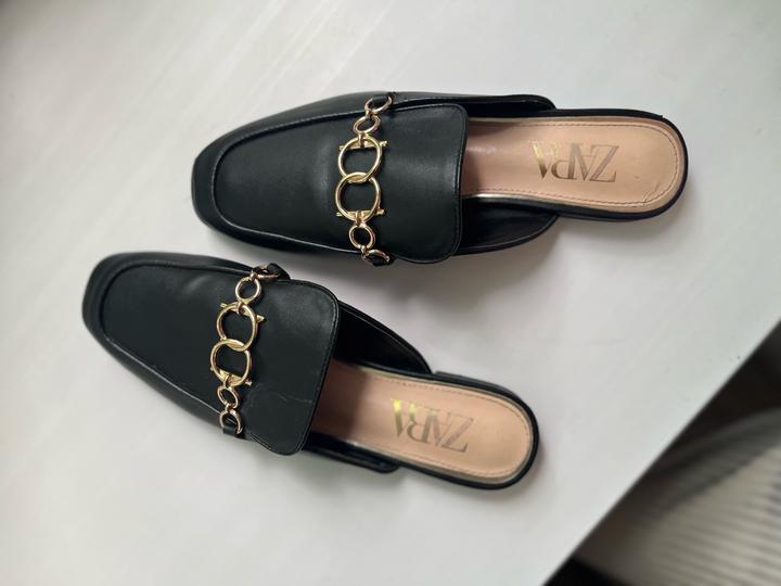 Черные мюли Zara