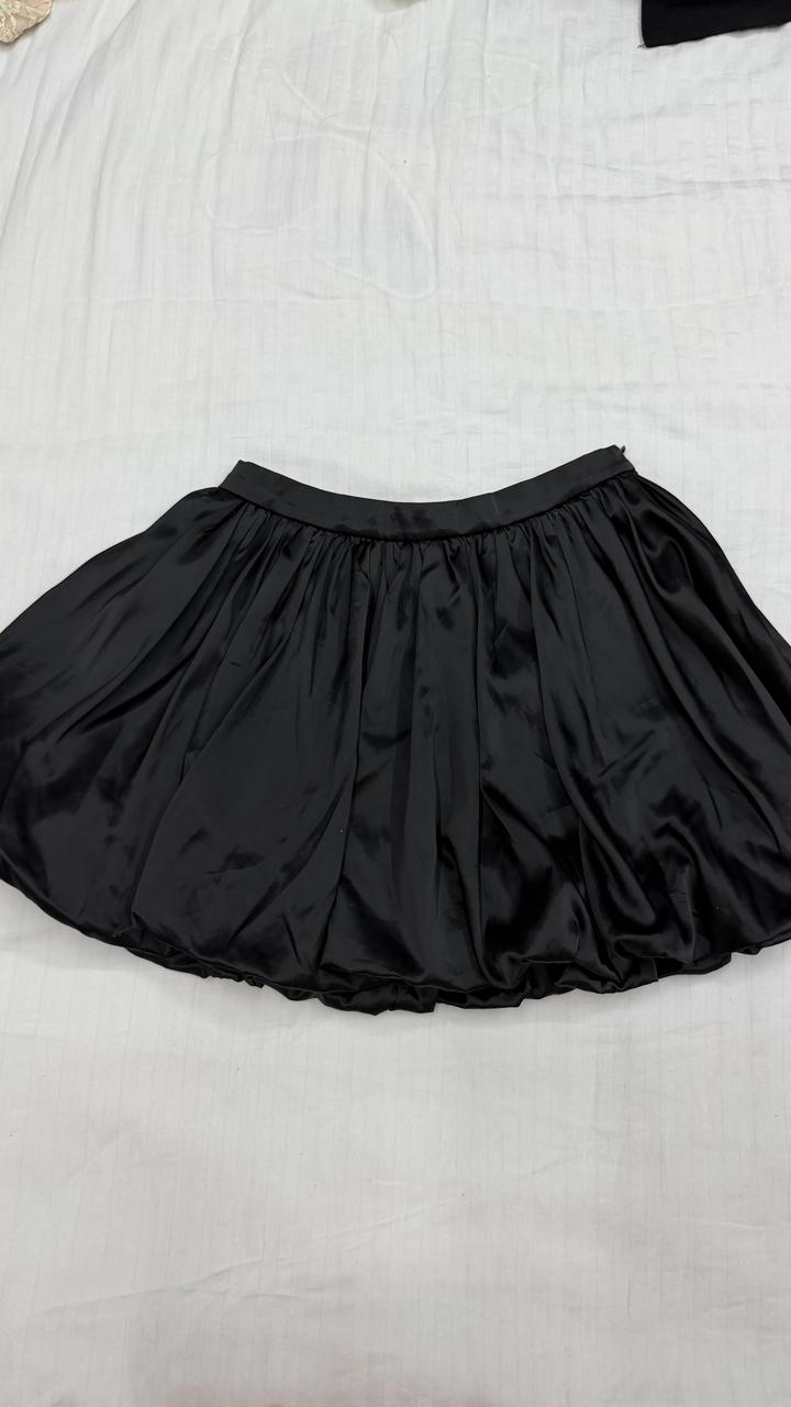 Черная мини юбочка атлас, размер S-M