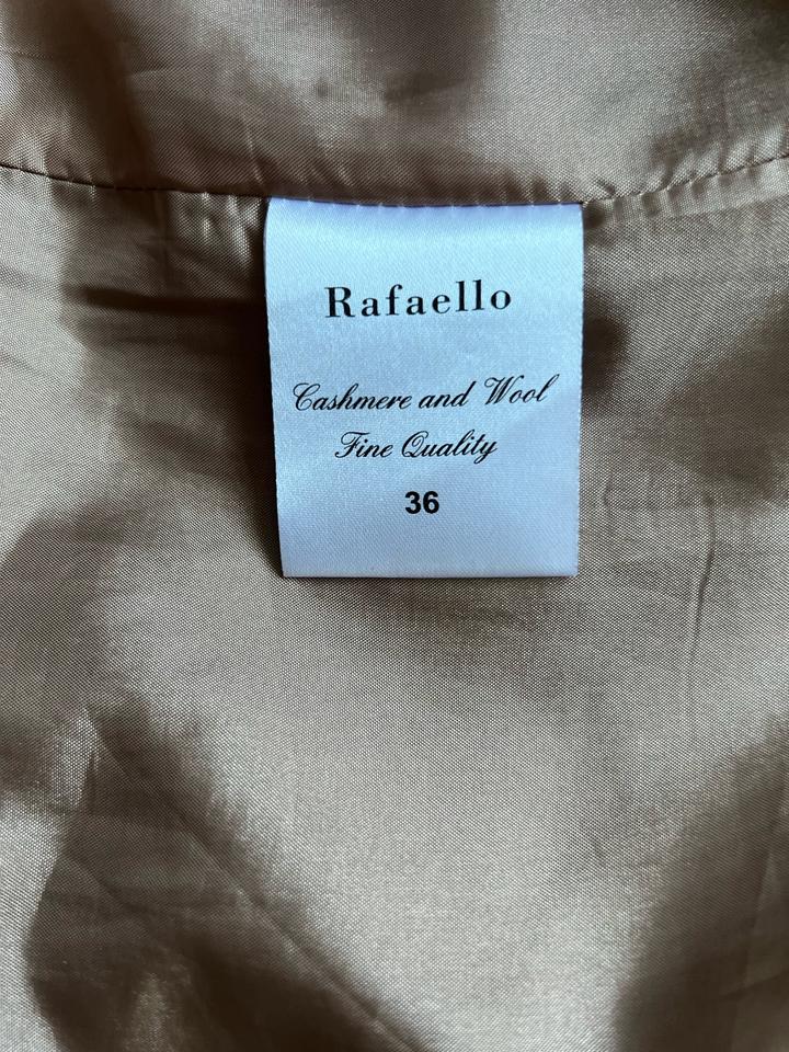 Пальто на весну отличного качества