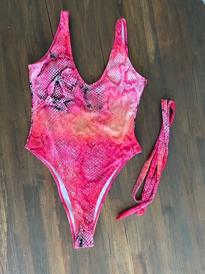 Купальник (no name)