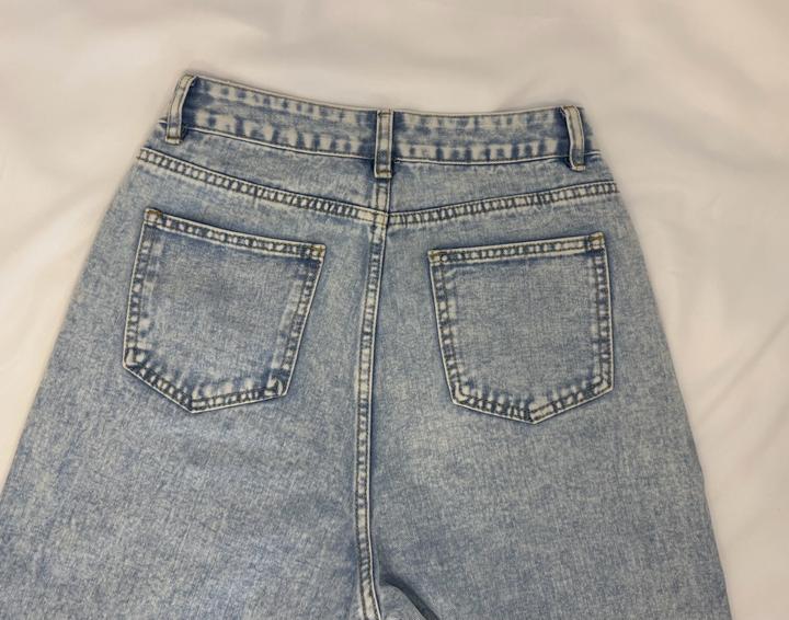 Джинсы голубые