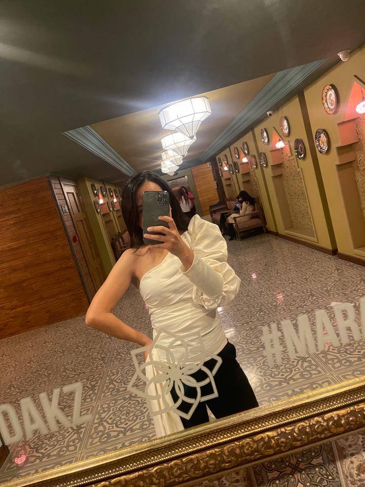 Атлас рубашка от Bonnitto