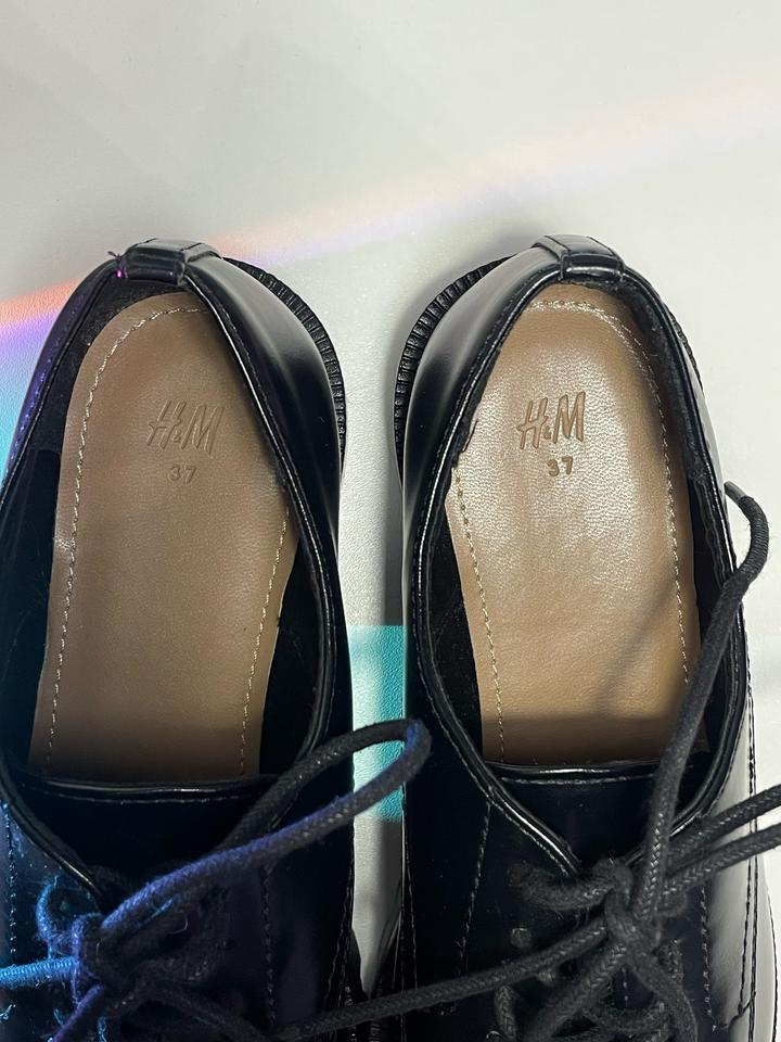 Низкие ботинки H&M