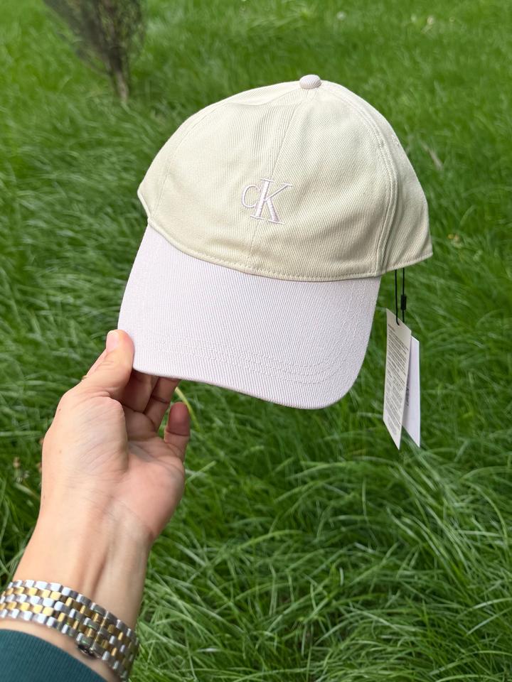 Бейсболка Calvin Klein