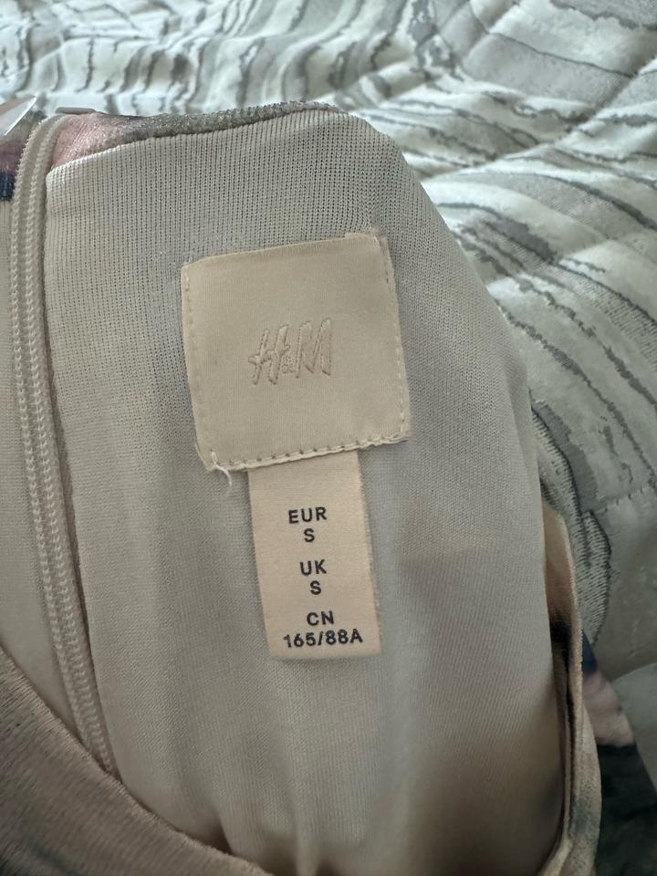 платье H&M