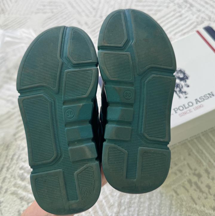 Десткие кроссовки