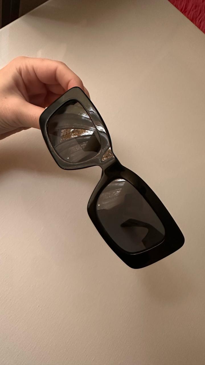 Солнцезащитные очки Versace