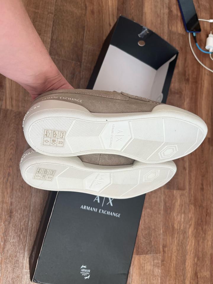 A|X Armani Exchange новые 39-40 ( 25см )