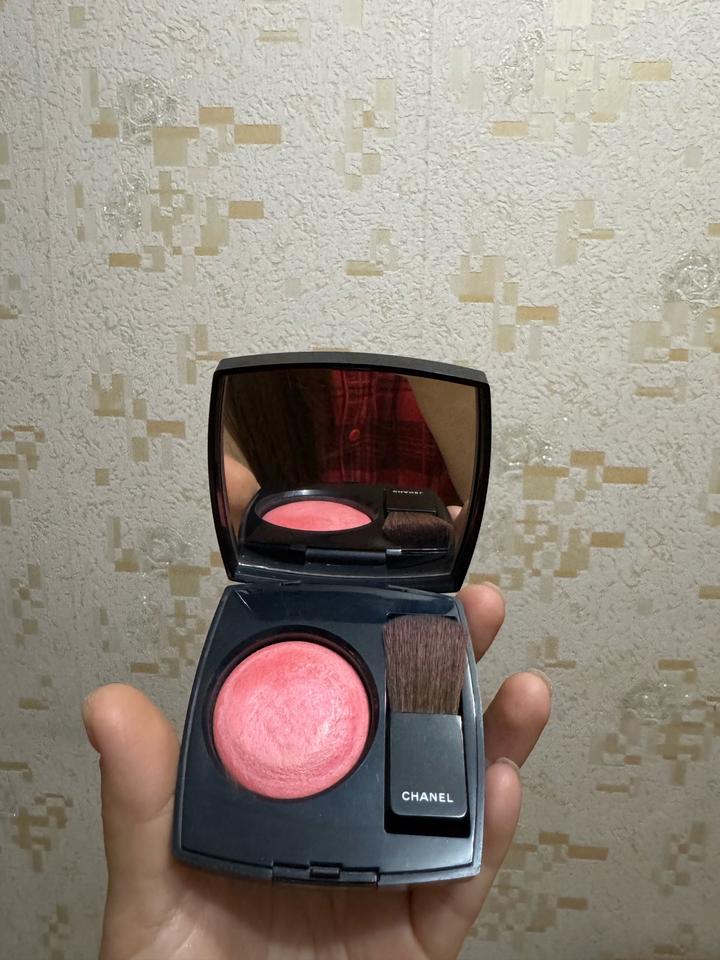румяна Chanel