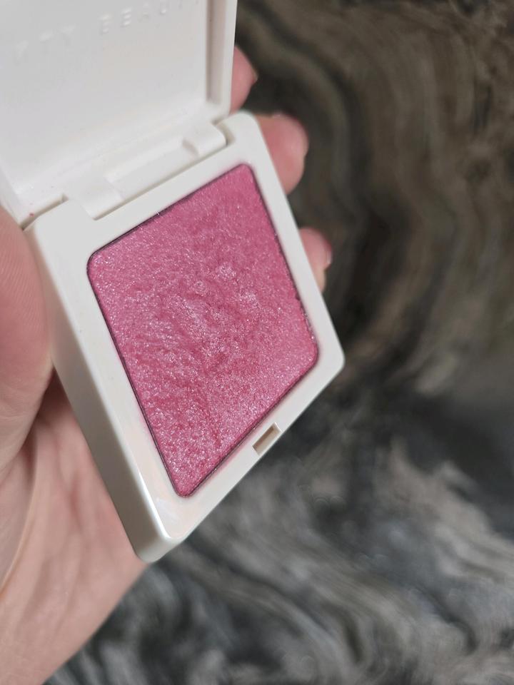 Fenty Beauty Fenty Cheeks Suede Powder Blush