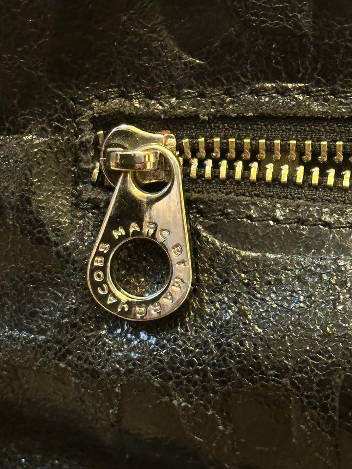 Черная кожаная сумка от Marc Jacobs