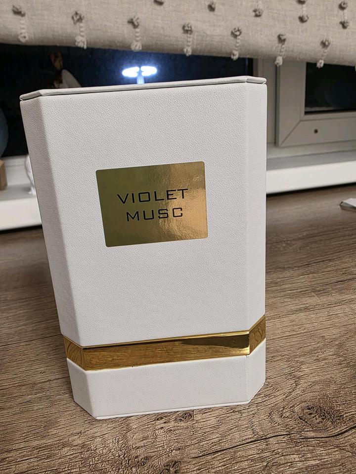 AJMAL VIOLET MUSK