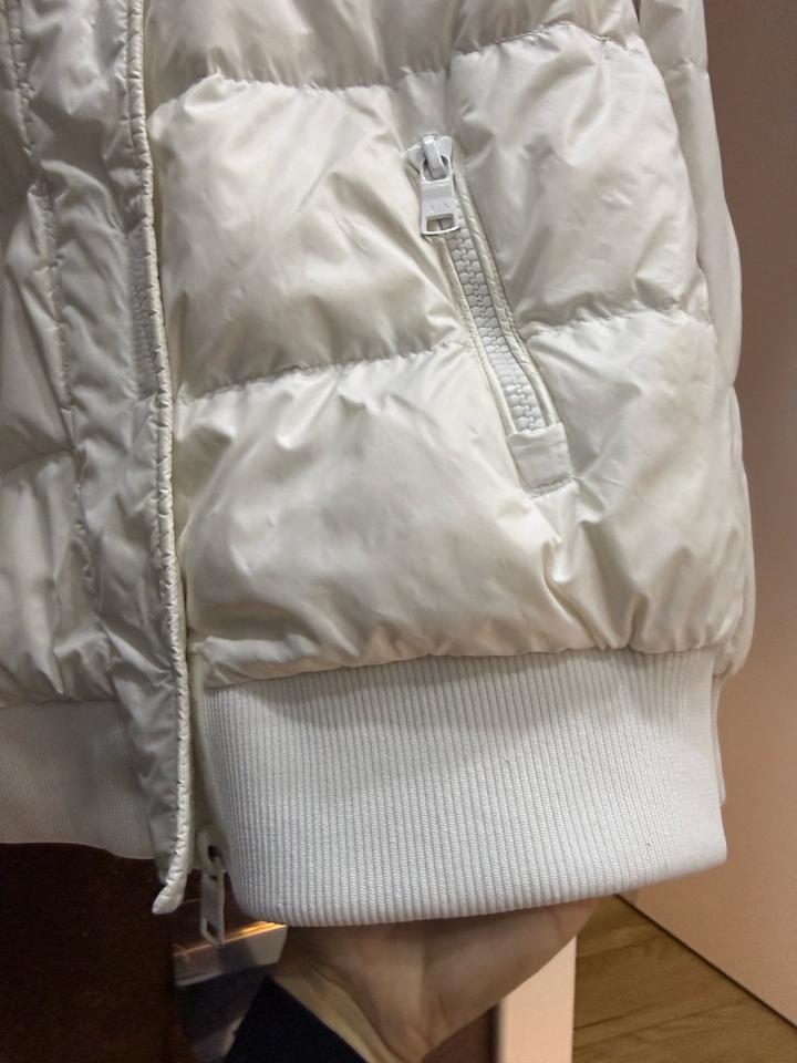 Пуховик Armani Exchange (A|X)