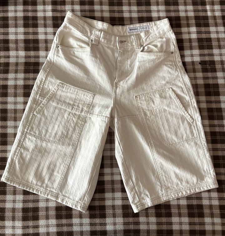 Шорты Bershka