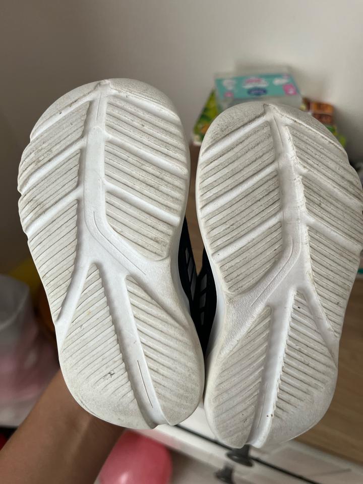 Кроссовки adidas