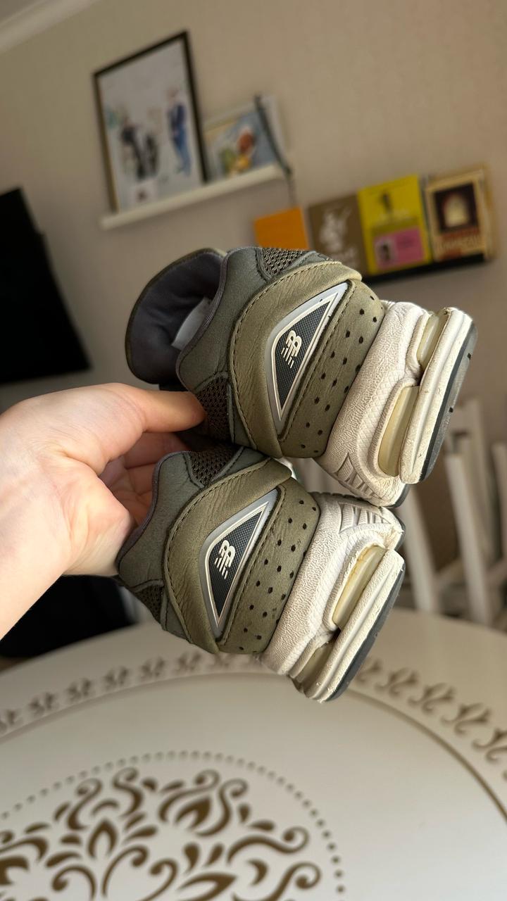 Кроссовки New Balance 2002R