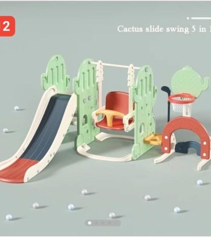 Детская горка, качеля и баскетбольный блок