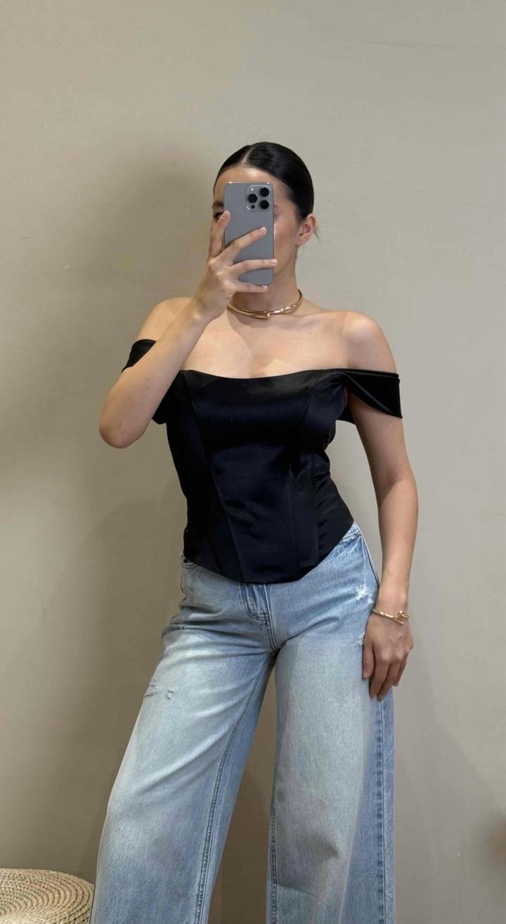 Черный корсет