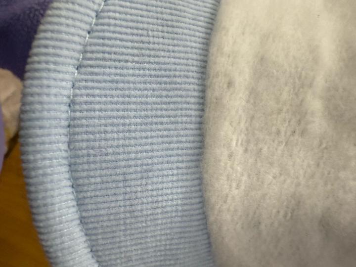 Теплая кепка для мальчика с козырьком и завязками на весну и осень