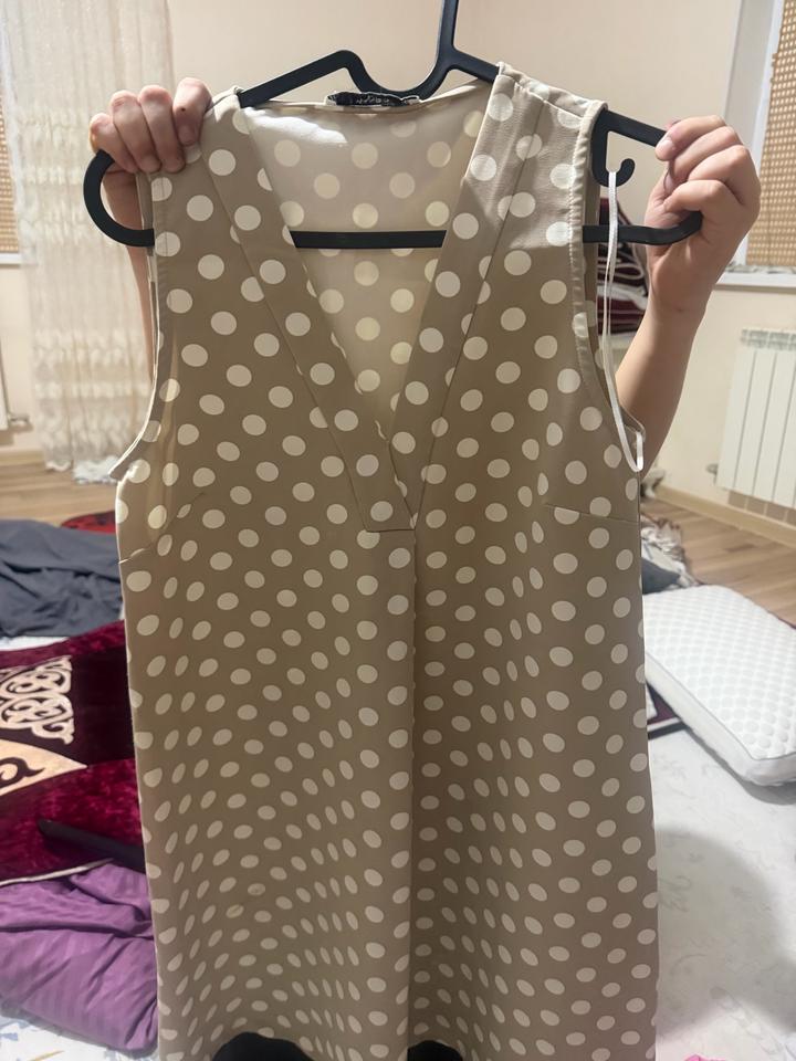 платье в горошек