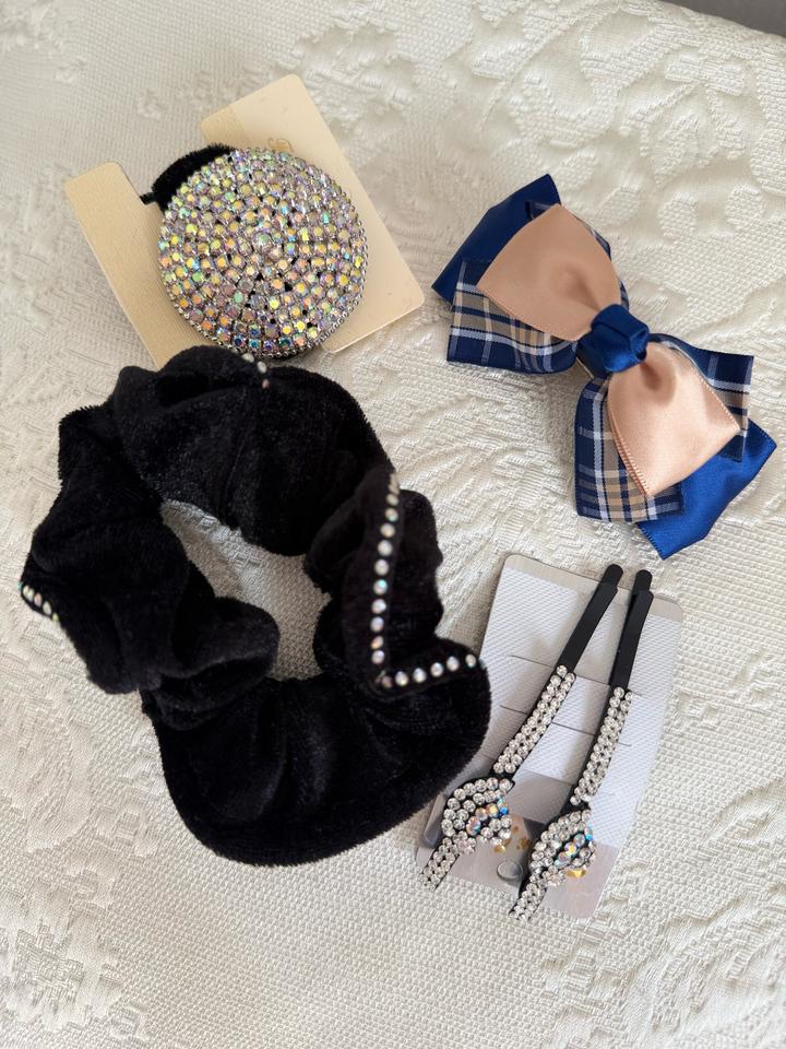 Набор резинок и заколок