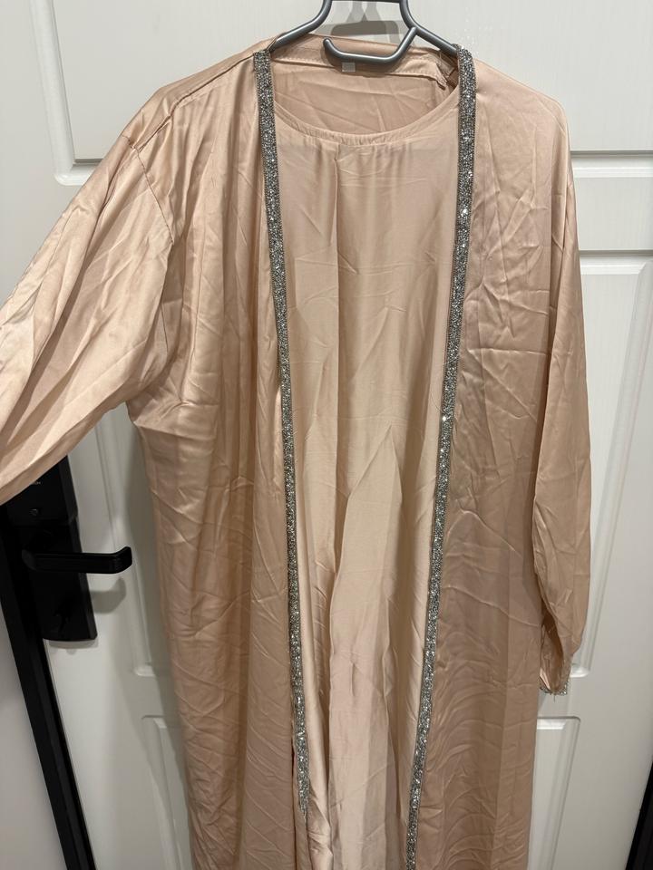Тройка-платье из атласа