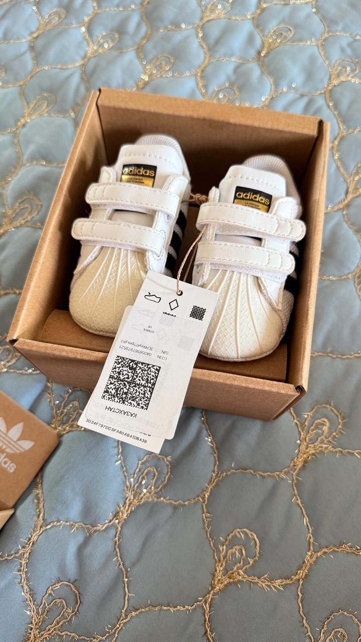 Кроссовки adidas ♥️