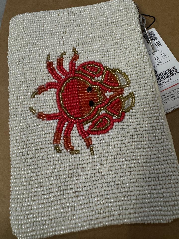 Продам новую косметичку