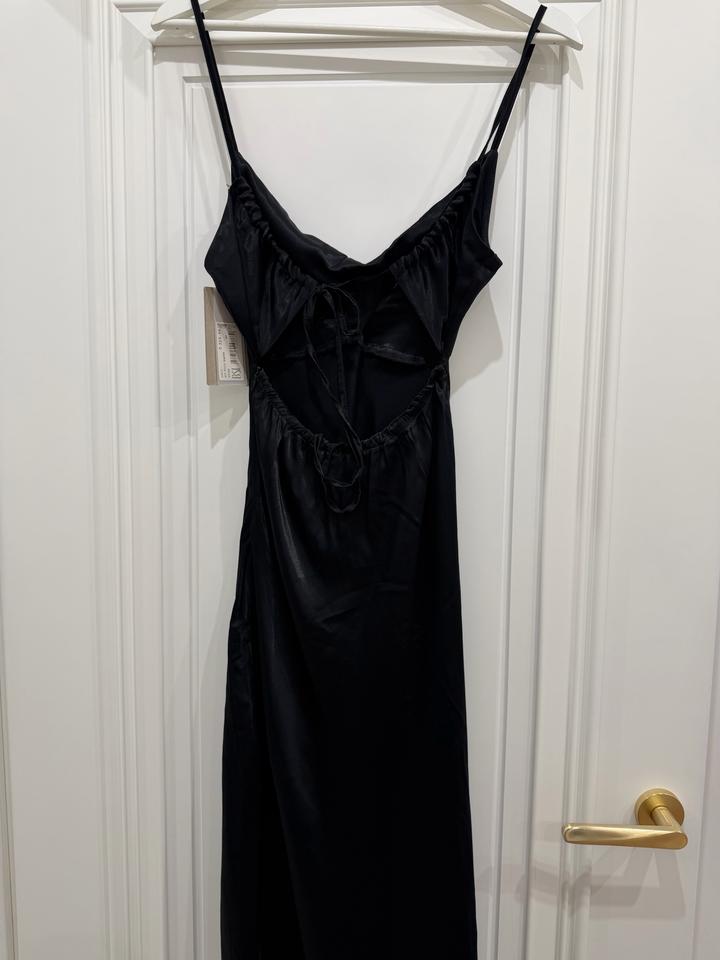 Платье из 100% вискозы