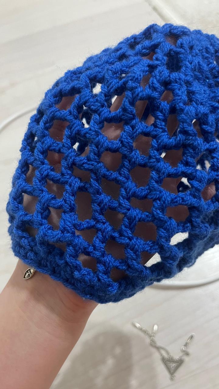 Синее кроше шапочка