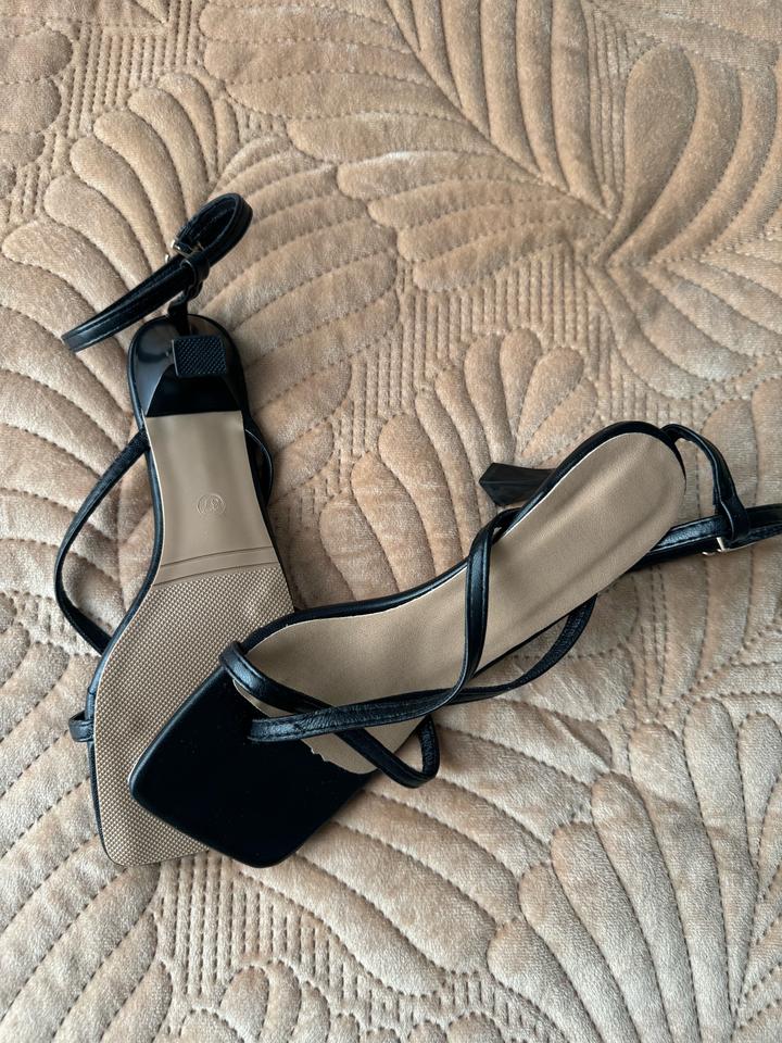 Новые босоножки