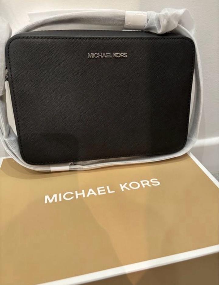 Продам новую сумку Michael Kors